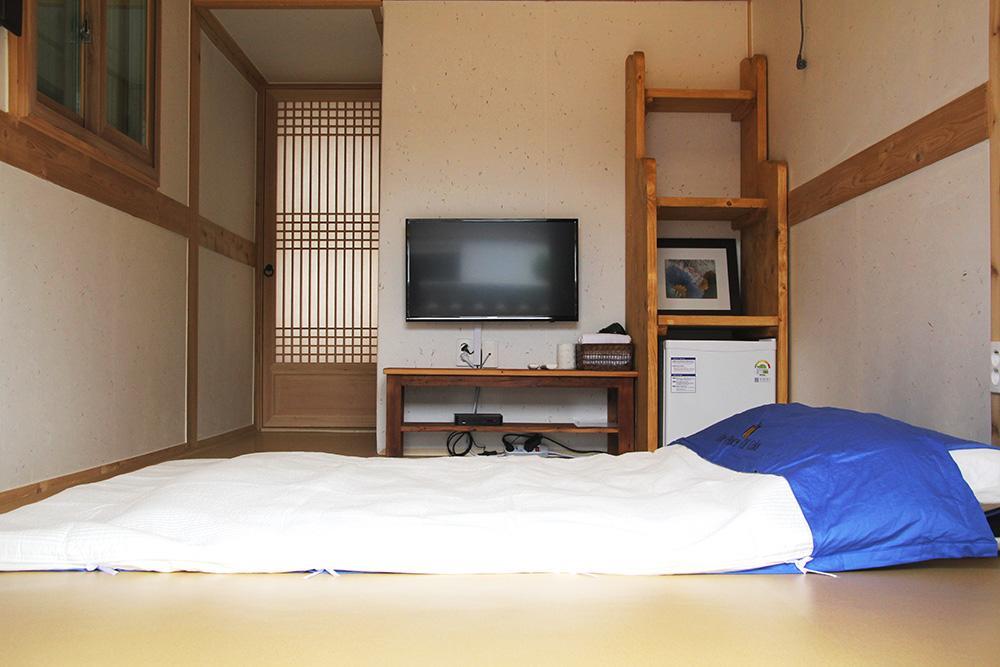 Yeonwoodang Guesthouse Jeonju Bagian luar foto